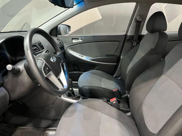 Hyundai Solaris I с пробегом 2012 года, цена 687 000 рублей, 99700 км, хэтчбек, Автокод Объявления