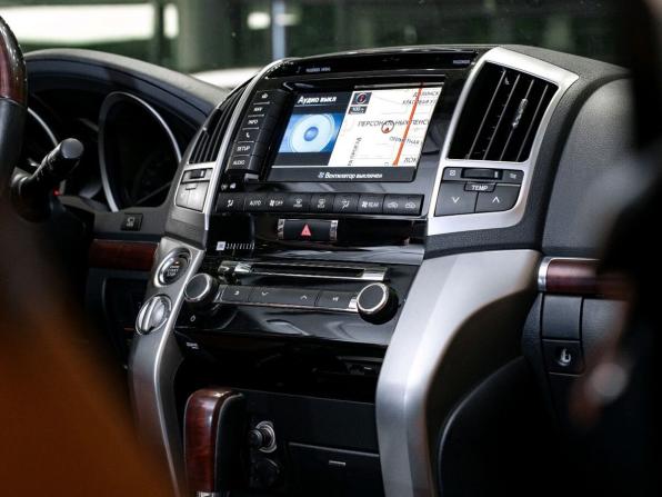 Toyota Land Cruiser 200 Series Рестайлинг 1 с пробегом 2014 года, цена 5 279 900 рублей, 180045 км, внедорожник, Автокод Объявления