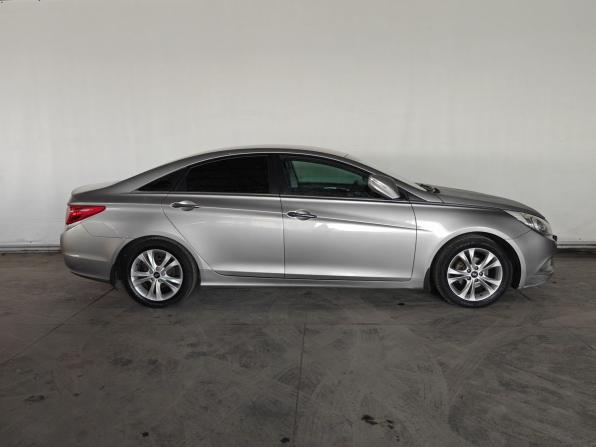 Hyundai Sonata VI (YF) с пробегом 2010 года, цена 988 000 рублей, 170000 км, седан, Автокод Объявления