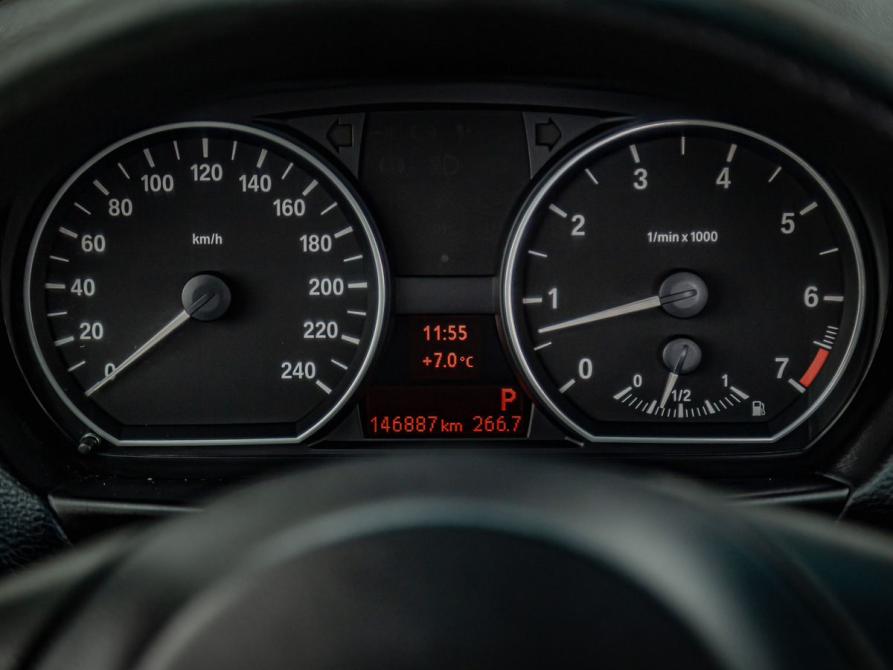 BMW 1 серии I (E81/E82/E87/E88) Рестайлинг Тюмень  - изображение 10
