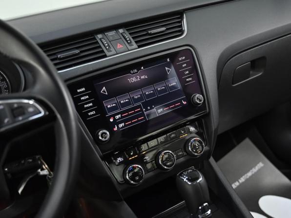 Skoda Octavia III (A7) Рестайлинг с пробегом 2018 года, цена 1 499 000 рублей, 95000 км, лифтбек, Автокод Объявления