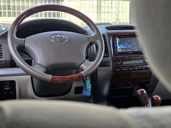 Toyota Land Cruiser Prado 120 Series Рестайлинг с пробегом 2007 года, цена 1 733 000 рублей, 376424 км, внедорожник, Автокод Объявления