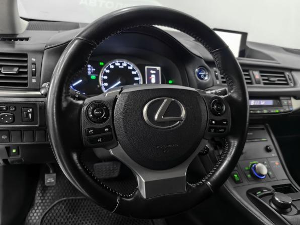 Lexus CT I Рестайлинг 2 с пробегом 2018 года, цена 2 120 000 рублей, 109707 км, хэтчбек, Автокод Объявления
