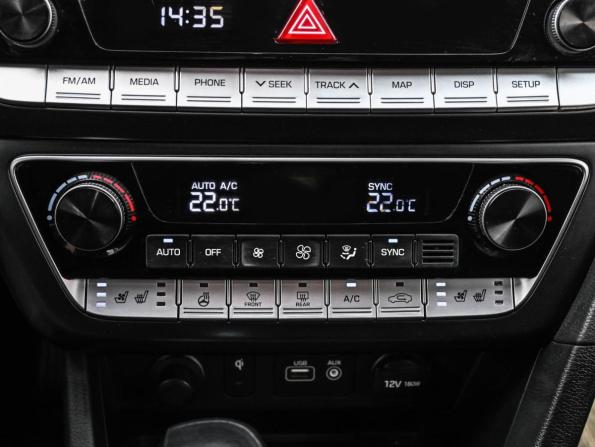 Hyundai Sonata VII (LF) Рестайлинг с пробегом 2018 года, цена 2 374 000 рублей, 119174 км, седан, Автокод Объявления