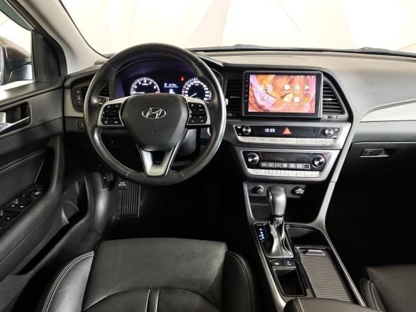 Hyundai Sonata VII (LF) Рестайлинг с пробегом 2019 года, цена 1 775 000 рублей, 54843 км, седан, Автокод Объявления