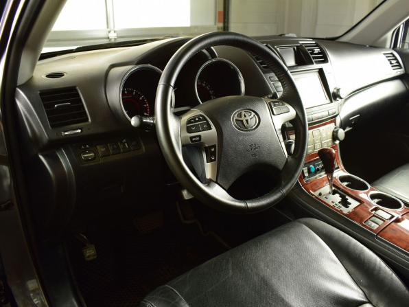 Toyota Highlander II (XU40) Рестайлинг с пробегом 2011 года, цена 1 933 999 рублей, 194041 км, внедорожник, Автокод Объявления