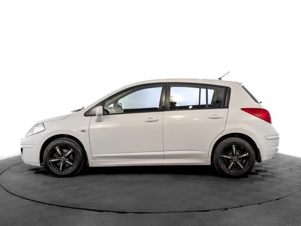 Nissan Tiida I Рестайлинг с пробегом 2013 года, цена 975 000 рублей, 85346 км, хэтчбек, Автокод Объявления