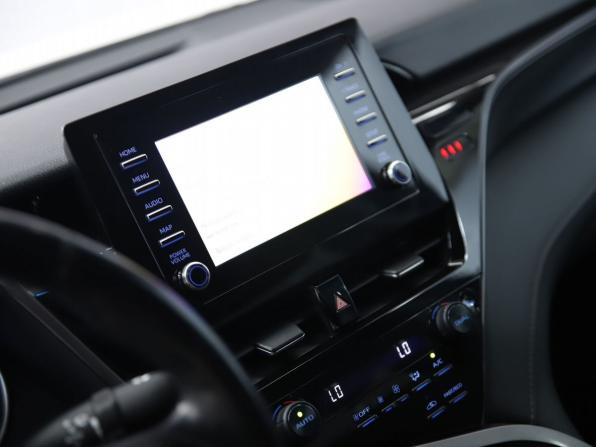 Toyota Camry VIII (XV70) Рестайлинг с пробегом 2021 года, цена 2 490 000 рублей, 112499 км, седан, Автокод Объявления