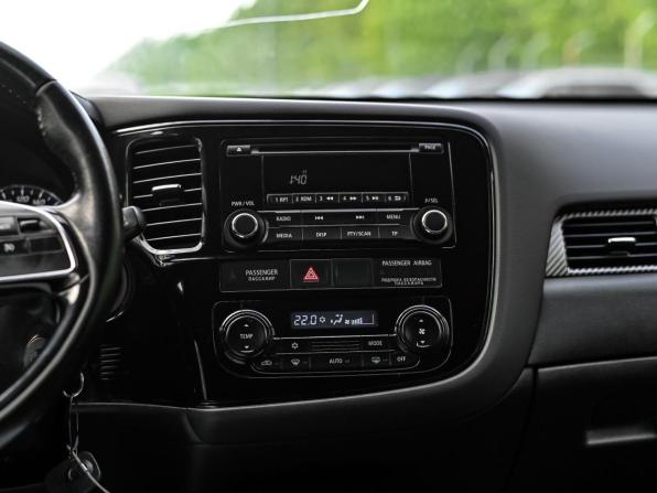 Mitsubishi Outlander III Рестайлинг с пробегом 2015 года, цена 1 319 000 рублей, 250743 км, внедорожник, Автокод Объявления