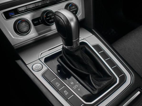 Volkswagen Passat B8 с пробегом 2015 года, цена 1 710 000 рублей, 143568 км, седан, Автокод Объявления