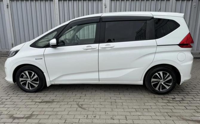 Honda Freed II с пробегом 2019 года, цена 1 688 000 рублей, 82348 км, компактвэн, Автокод Объявления