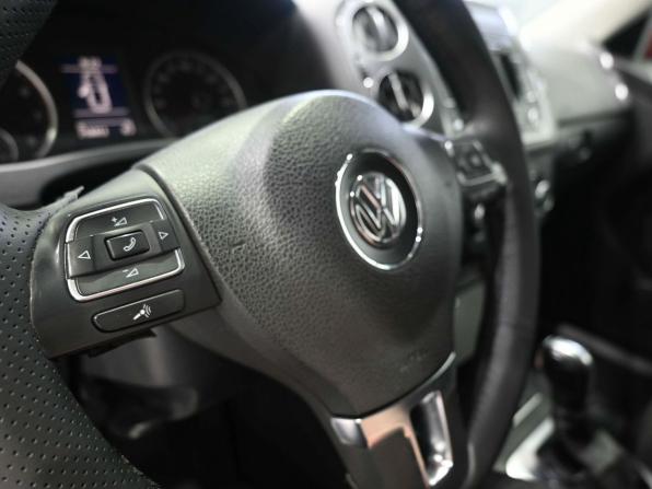 Volkswagen Tiguan I Рестайлинг с пробегом 2012 года, цена 1 229 900 рублей, 218000 км, внедорожник, Автокод Объявления