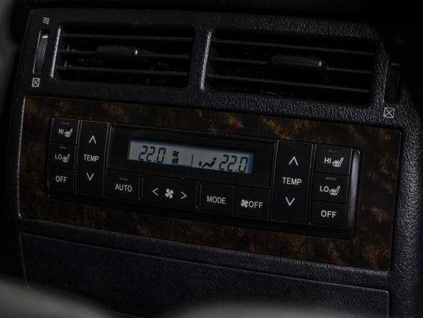 Toyota Land Cruiser 200 Series с пробегом 2010 года, цена 3 899 000 рублей, 220000 км, внедорожник, Автокод Объявления