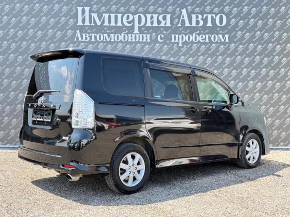Toyota Voxy II (R70) с пробегом 2008 года, цена 1 575 000 рублей, 146500 км, минивэн, Автокод Объявления