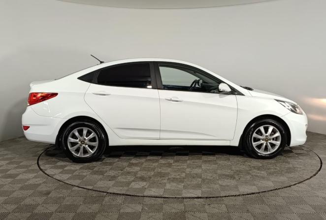Hyundai Solaris I с пробегом 2013 года, цена 920 000 рублей, 235961 км, седан, Автокод Объявления