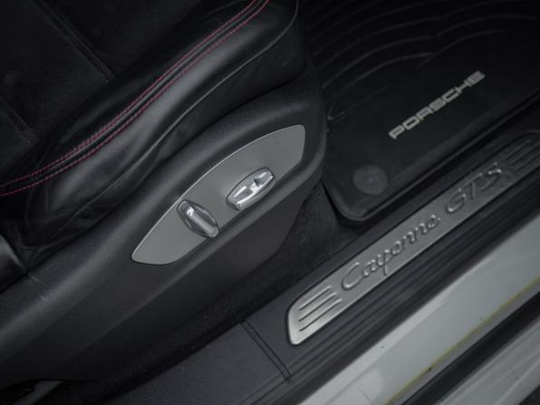 Porsche Cayenne II (958) с пробегом 2013 года, цена 2 150 000 рублей, 271000 км, внедорожник, Автокод Объявления