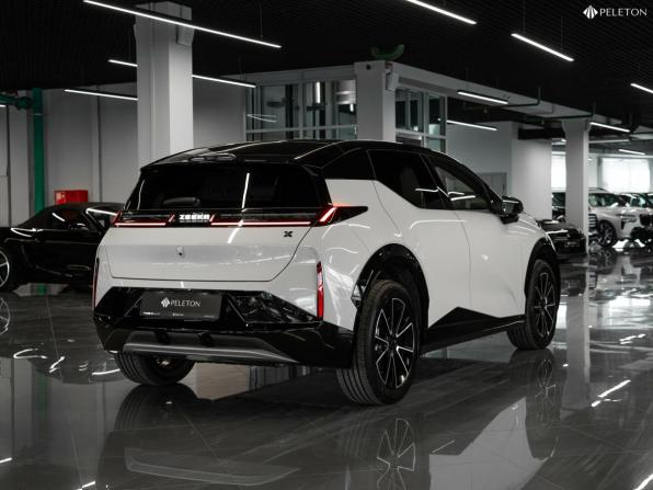 Zeekr X I с пробегом 2023 года, цена 5 550 000 рублей, 300 км, внедорожник, Автокод Объявления