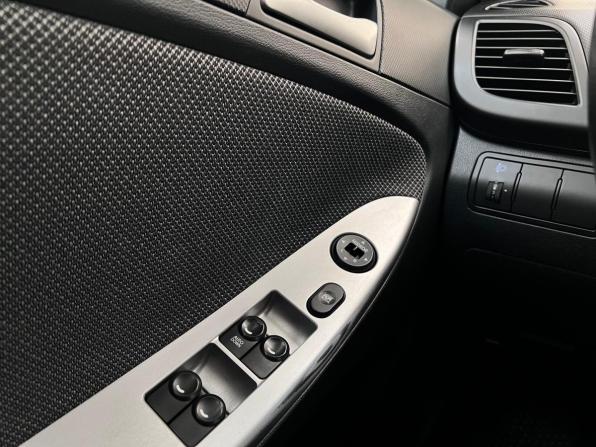 Hyundai Solaris I с пробегом 2011 года, цена 699 000 рублей, 163320 км, хэтчбек, Автокод Объявления
