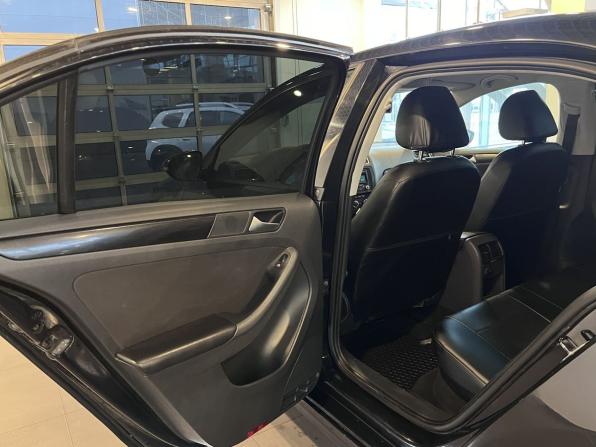 Volkswagen Jetta VI с пробегом 2012 года, цена 1 000 000 рублей, 107564 км, седан, Автокод Объявления