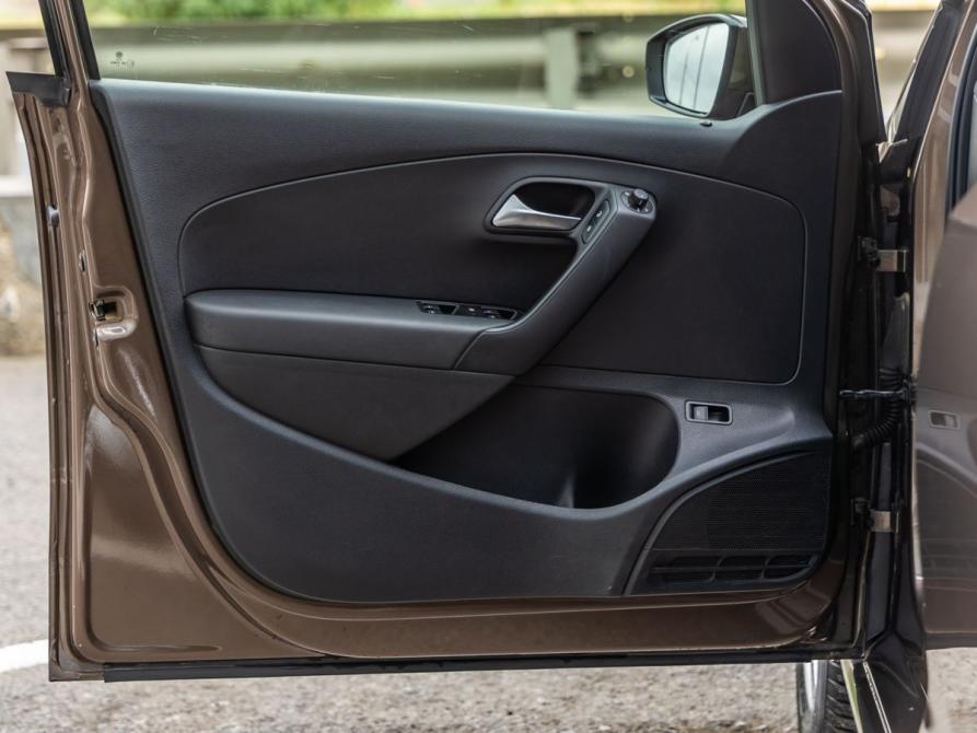 Volkswagen Polo V Рестайлинг Волгоград  - изображение 23