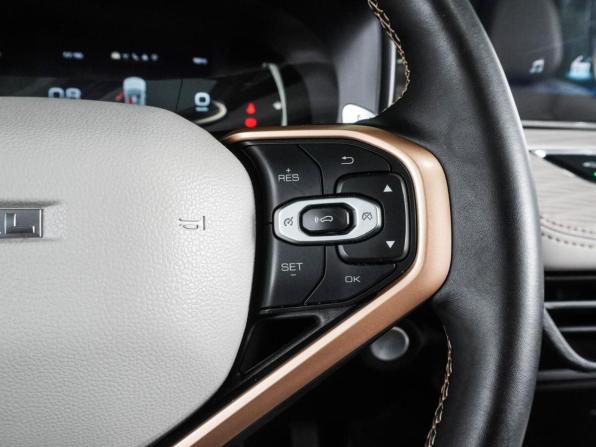 Haval Jolion I Рестайлинг с пробегом 2024 года, цена 2 495 000 рублей, 39101 км, внедорожник, Автокод Объявления