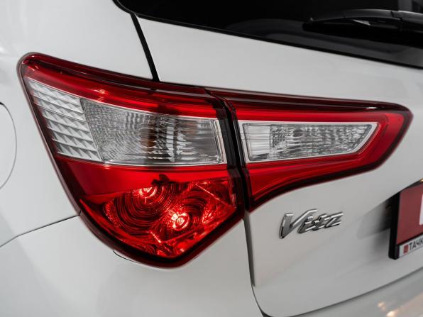 Toyota Vitz III (XP130) Рестайлинг 2 с пробегом 2017 года, цена 829 500 рублей, 142377 км, хэтчбек, Автокод Объявления