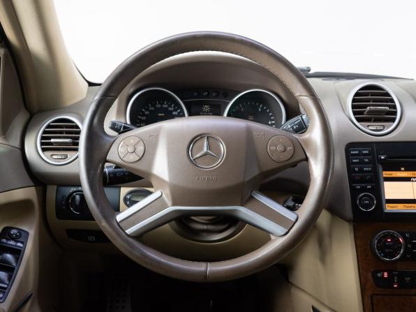 Mercedes-Benz M-Класс II (W164) Рестайлинг с пробегом 2010 года, цена 1 369 000 рублей, 240842 км, внедорожник, Автокод Объявления