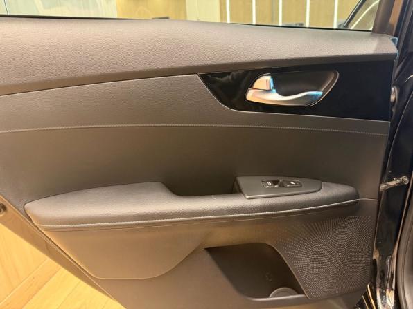 Kia Cerato IV с пробегом 2018 года, цена 1 769 000 рублей, 100000 км, седан, Автокод Объявления