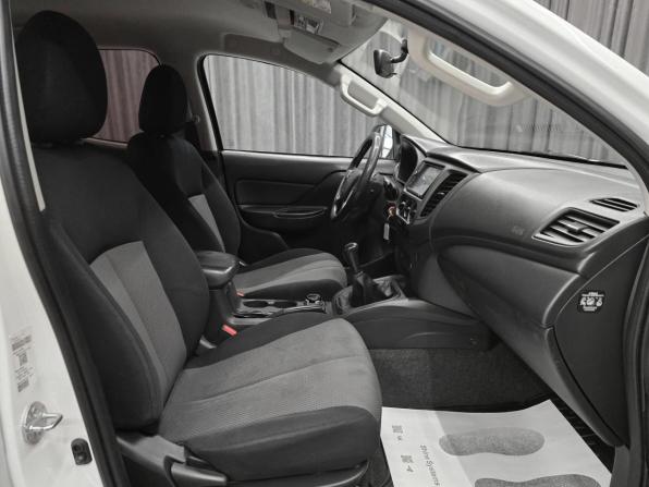 Mitsubishi L200 V Рестайлинг с пробегом 2019 года, цена 2 050 000 рублей, 160000 км, пикап, Автокод Объявления