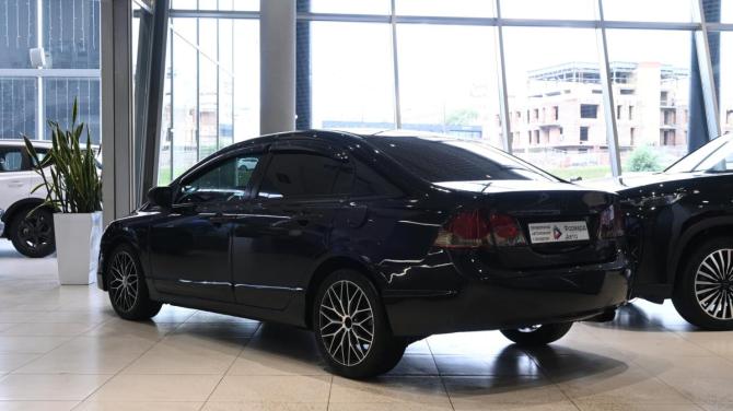 Honda Civic VIII с пробегом 2009 года, цена 750 000 рублей, 436415 км, седан, Автокод Объявления