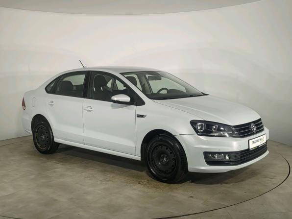 Volkswagen Polo V Рестайлинг с пробегом 2018 года, цена 960 000 рублей, 105000 км, седан, Автокод Объявления