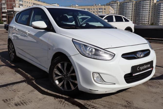 Hyundai Solaris I с пробегом 2014 года, цена 829 000 рублей, 122000 км, хэтчбек, Автокод Объявления