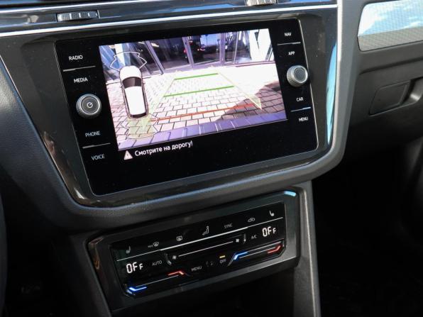 Volkswagen Tiguan II Рестайлинг с пробегом 2021 года, цена 2 400 000 рублей, 66145 км, внедорожник, Автокод Объявления