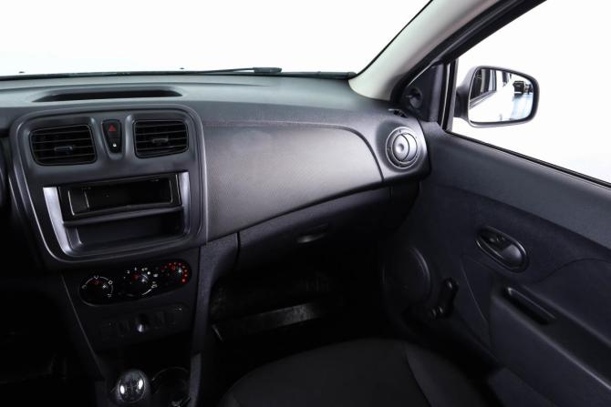 Renault Sandero II Рестайлинг с пробегом 2019 года, цена 849 000 рублей, 24000 км, хэтчбек, Автокод Объявления