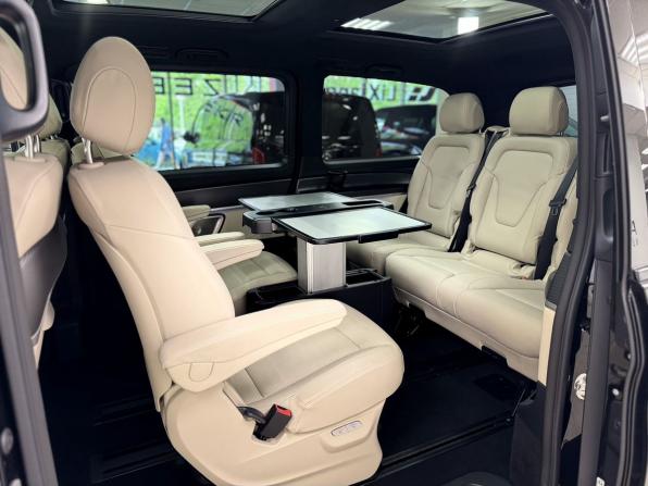 Mercedes-Benz V-Класс III (W447) Рестайлинг 2 с пробегом 2024 года, цена 10 990 000 рублей, 43679 км, минивэн, Автокод Объявления