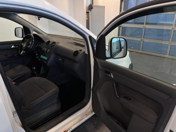 Volkswagen Caddy III Рестайлинг с пробегом 2012 года, цена 750 000 рублей, 265672 км, компактвэн, Автокод Объявления