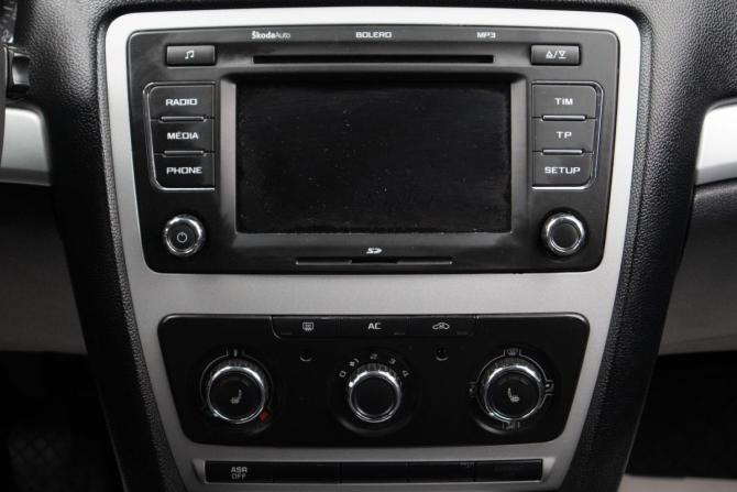 Skoda Octavia II (A5) Рестайлинг с пробегом 2011 года, цена 659 000 рублей, 245000 км, лифтбек, Автокод Объявления