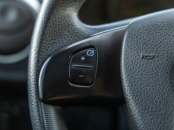 Renault Sandero II с пробегом 2015 года, цена 1 018 000 рублей, 75533 км, хэтчбек, Автокод Объявления