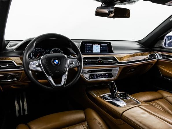 BMW 7 серии VI (G11/G12) с пробегом 2017 года, цена 2 499 000 рублей, 23000 км, седан, Автокод Объявления