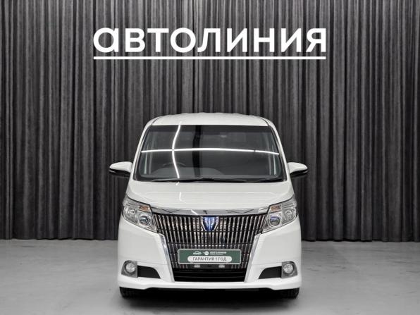 Toyota Esquire I с пробегом 2015 года, цена 1 849 000 рублей, 157000 км, минивэн, Автокод Объявления