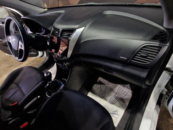 Hyundai Solaris I Рестайлинг с пробегом 2014 года, цена 970 000 рублей, 128440 км, хэтчбек, Автокод Объявления