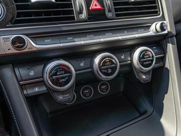 Genesis G70 I Рестайлинг с пробегом 2020 года, цена 3 780 000 рублей, 61014 км, седан, Автокод Объявления