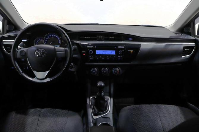 Toyota Corolla XI (E160 E170 E180) с пробегом 2013 года, цена 1 325 000 рублей, 120000 км, седан, Автокод Объявления