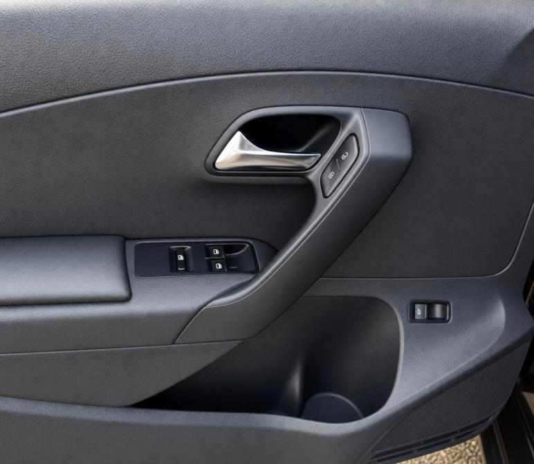 Volkswagen Polo V Рестайлинг Набережные Челны  - изображение 12