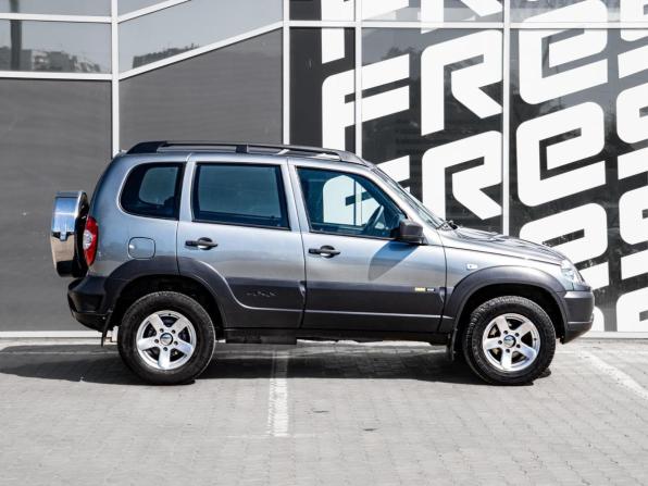 Chevrolet Niva I Рестайлинг с пробегом 2016 года, цена 820 000 рублей, 164686 км, внедорожник, Автокод Объявления