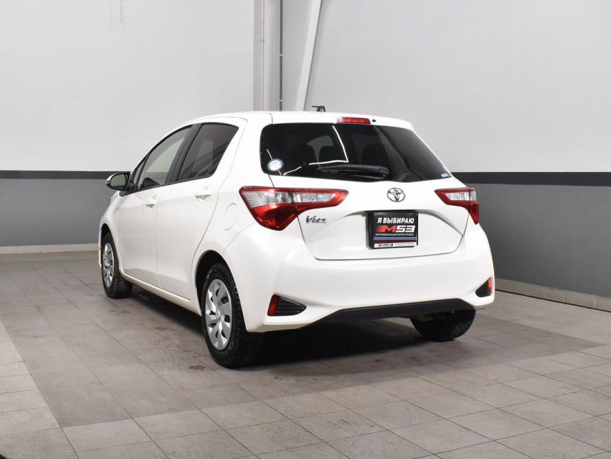 Toyota Vitz III (XP130) Рестайлинг 2 Кемерово  - изображение 4
