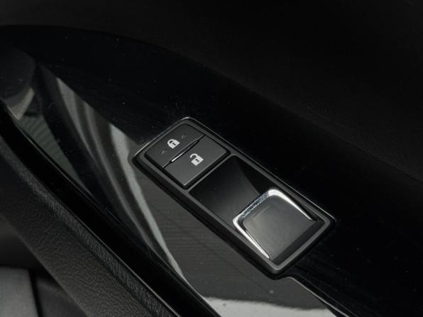 Lexus LX III Рестайлинг 2 с пробегом 2017 года, цена 7 990 000 рублей, 105930 км, внедорожник, Автокод Объявления