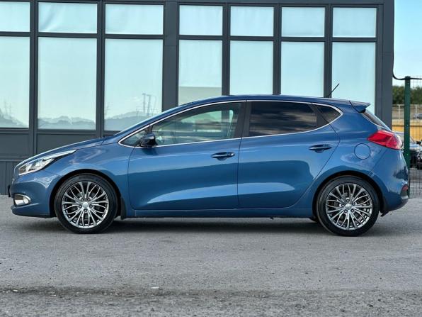 Kia Ceed II с пробегом 2013 года, цена 920 000 рублей, 210000 км, хэтчбек, Автокод Объявления