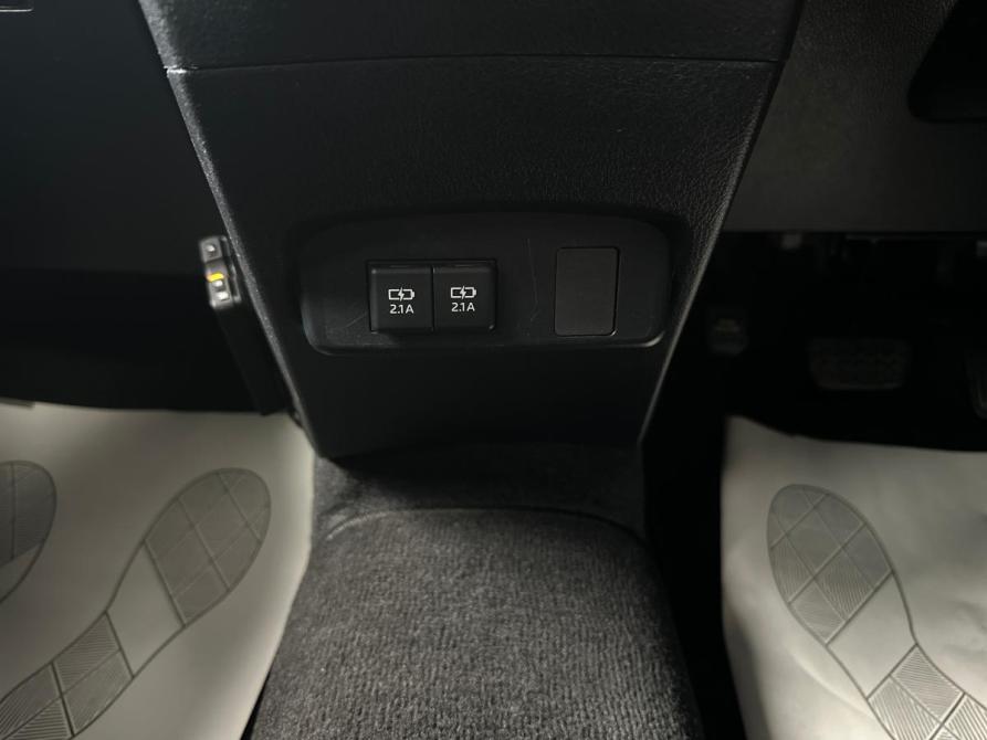 Toyota Sienta II Рестайлинг Санкт-Петербург  - изображение 22