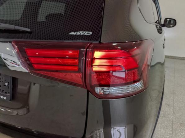Mitsubishi Outlander III Рестайлинг 2 с пробегом 2017 года, цена 1 860 000 рублей, 181072 км, внедорожник, Автокод Объявления